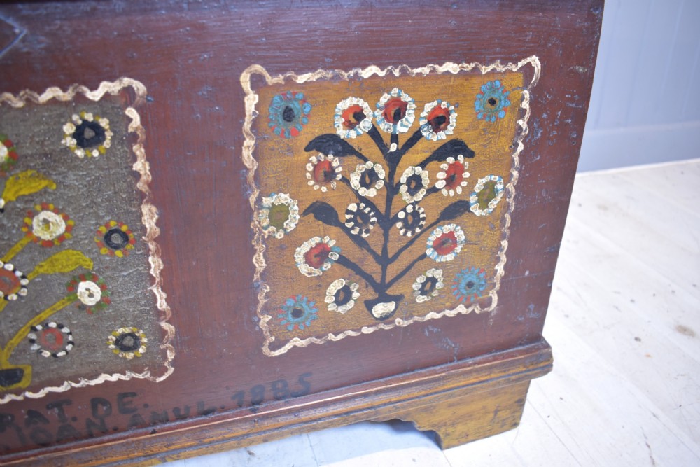 Painted pine box 1885 View IV