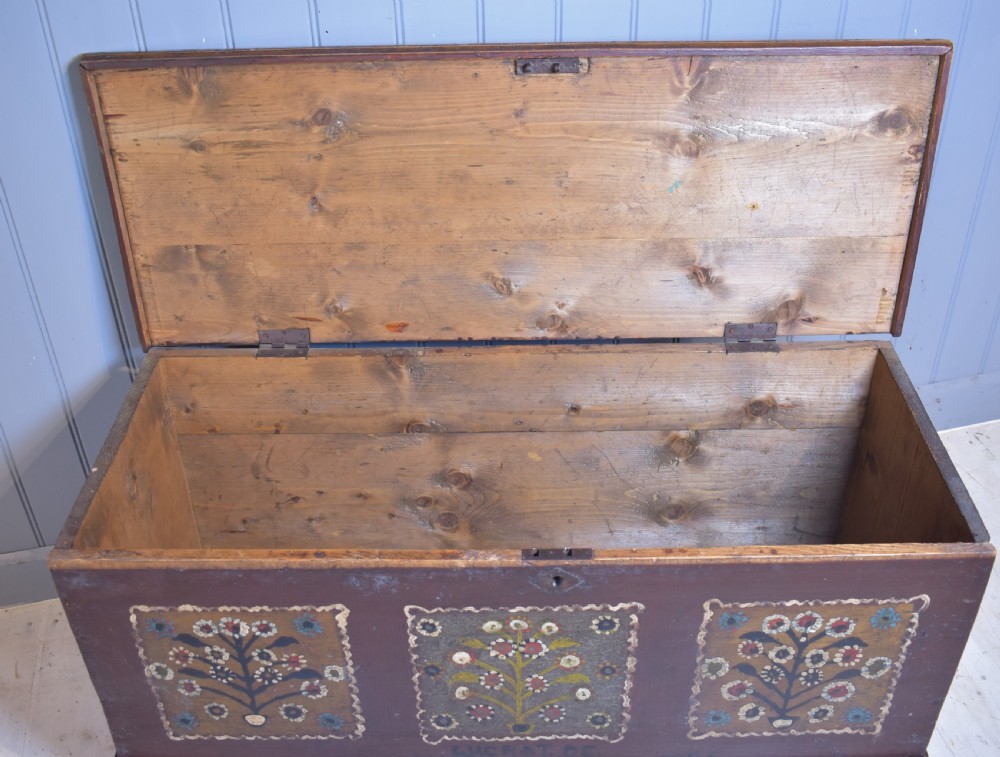 Painted pine box 1885 View IX