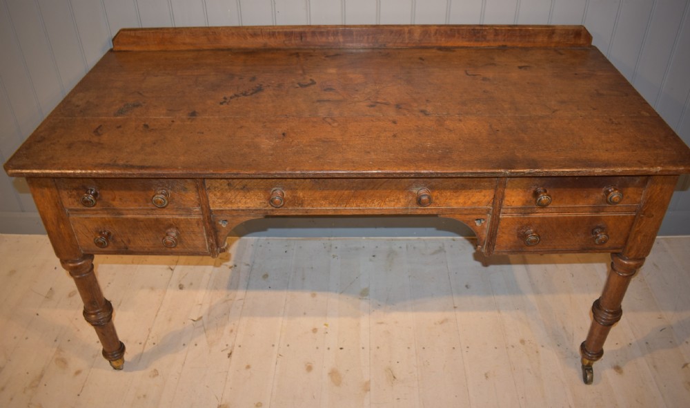 Writing table in oak (Holland & Sons) View VI