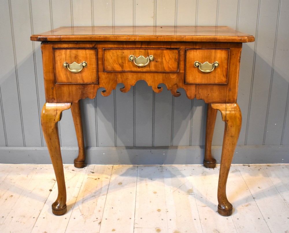 walnut lowboy View XI