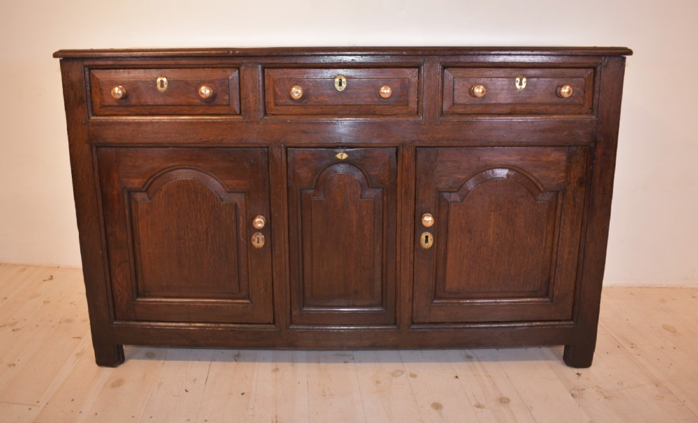 Dresser base in oak