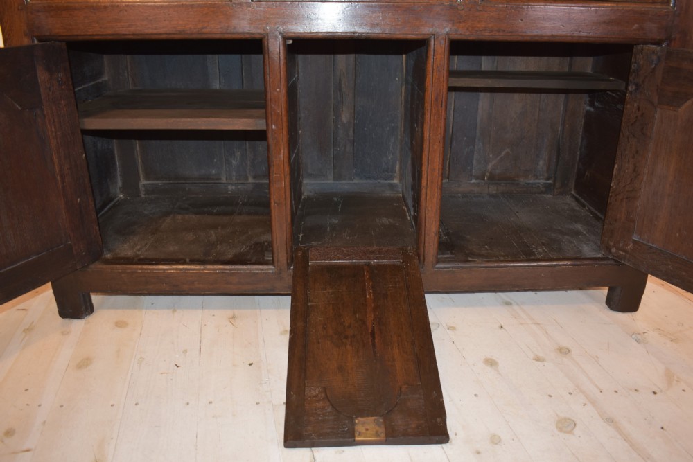 Dresser base in oak View III