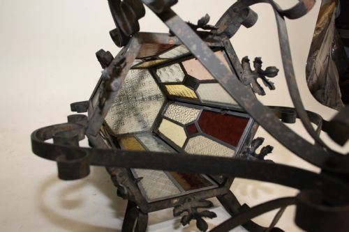 EARLY 20TH CENTURY STAINED GLASS PORCH LIGHT - ADDITIONAL PHOTO 8