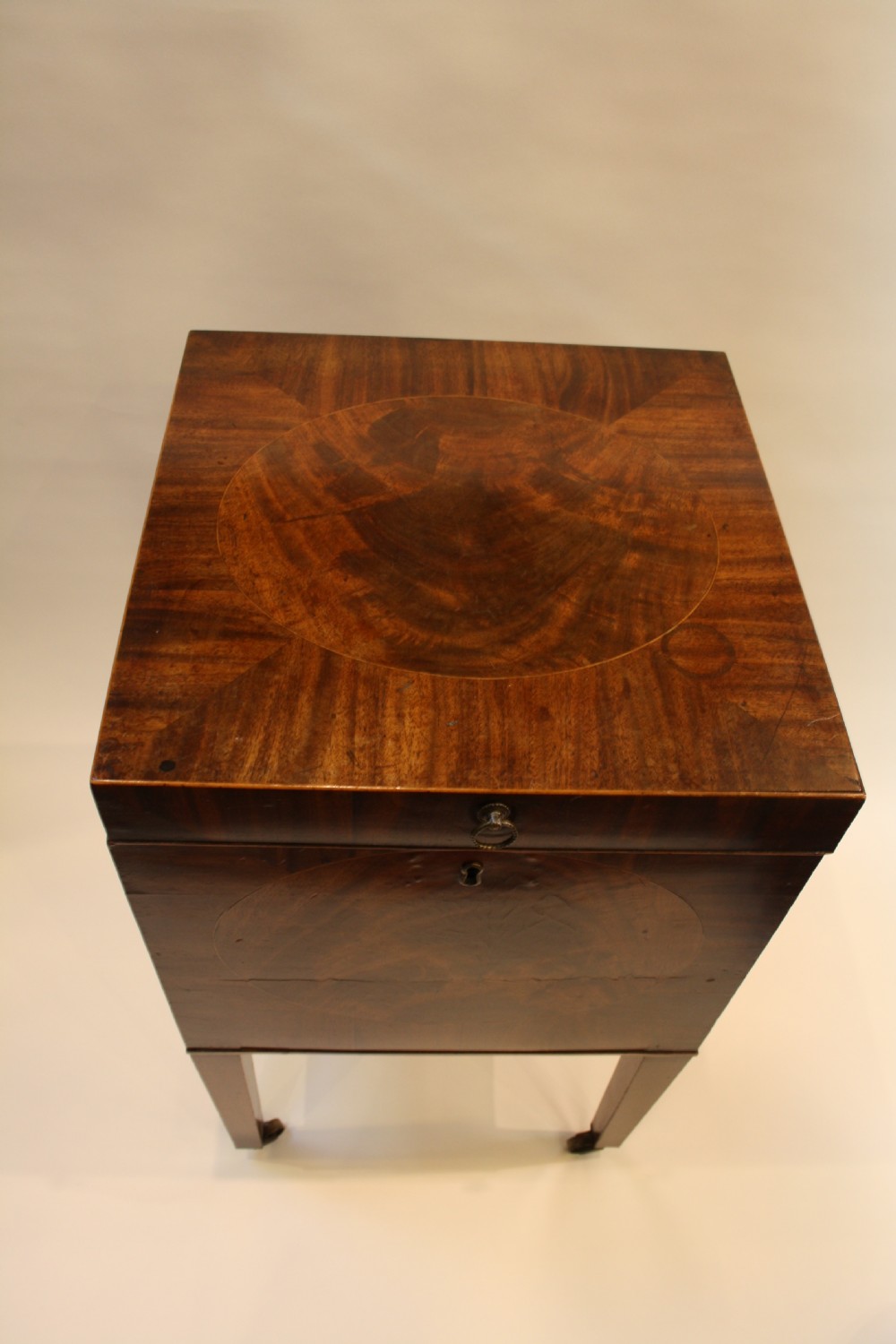 Early 19th Century Mahogany Cellaret View II