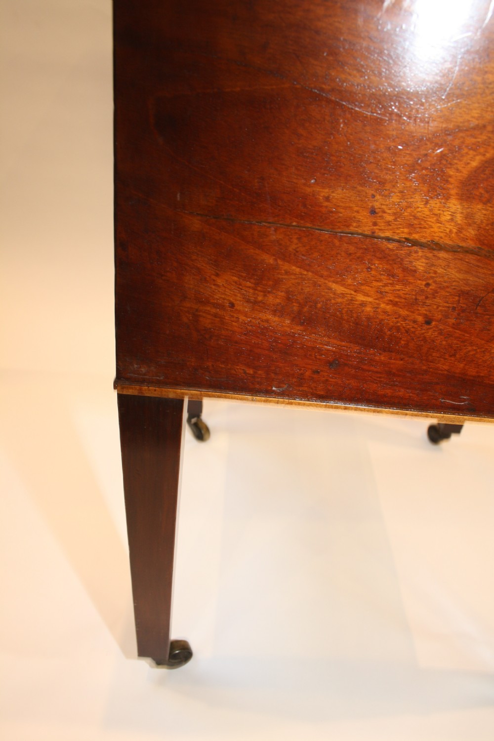 Early 19th Century Mahogany Cellaret View VII
