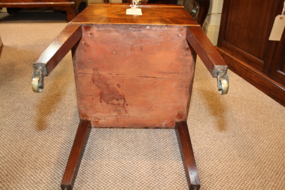 Early 19th Century Mahogany Cellaret View XIII
