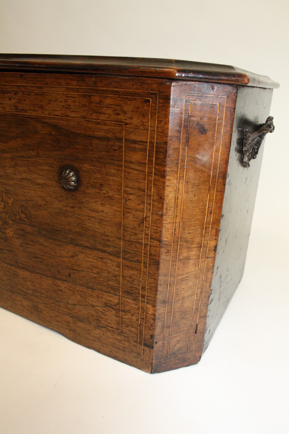 Rosewood box, late 19th century View VI