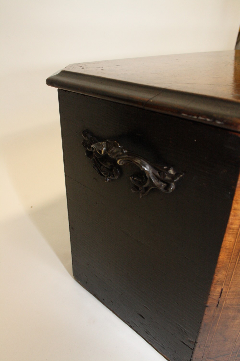 Rosewood box, late 19th century View VIII