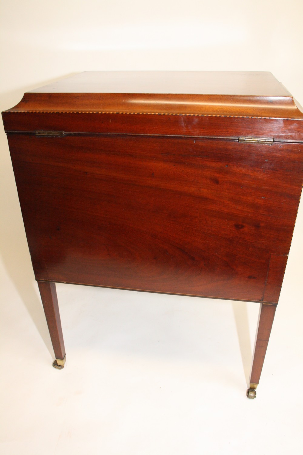 George III mahogany wine cooler View VIII