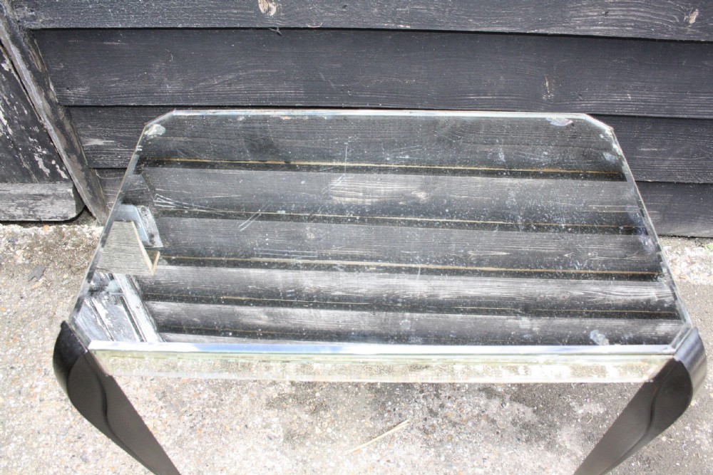 Art Deco French Table View V