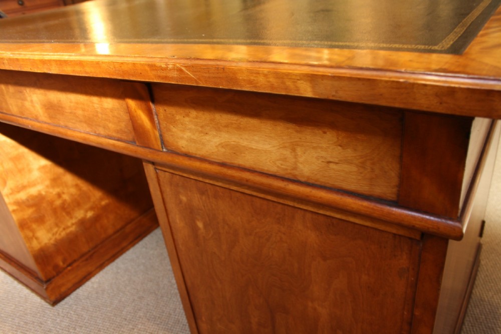 Art Deco Pedestal Desk View X