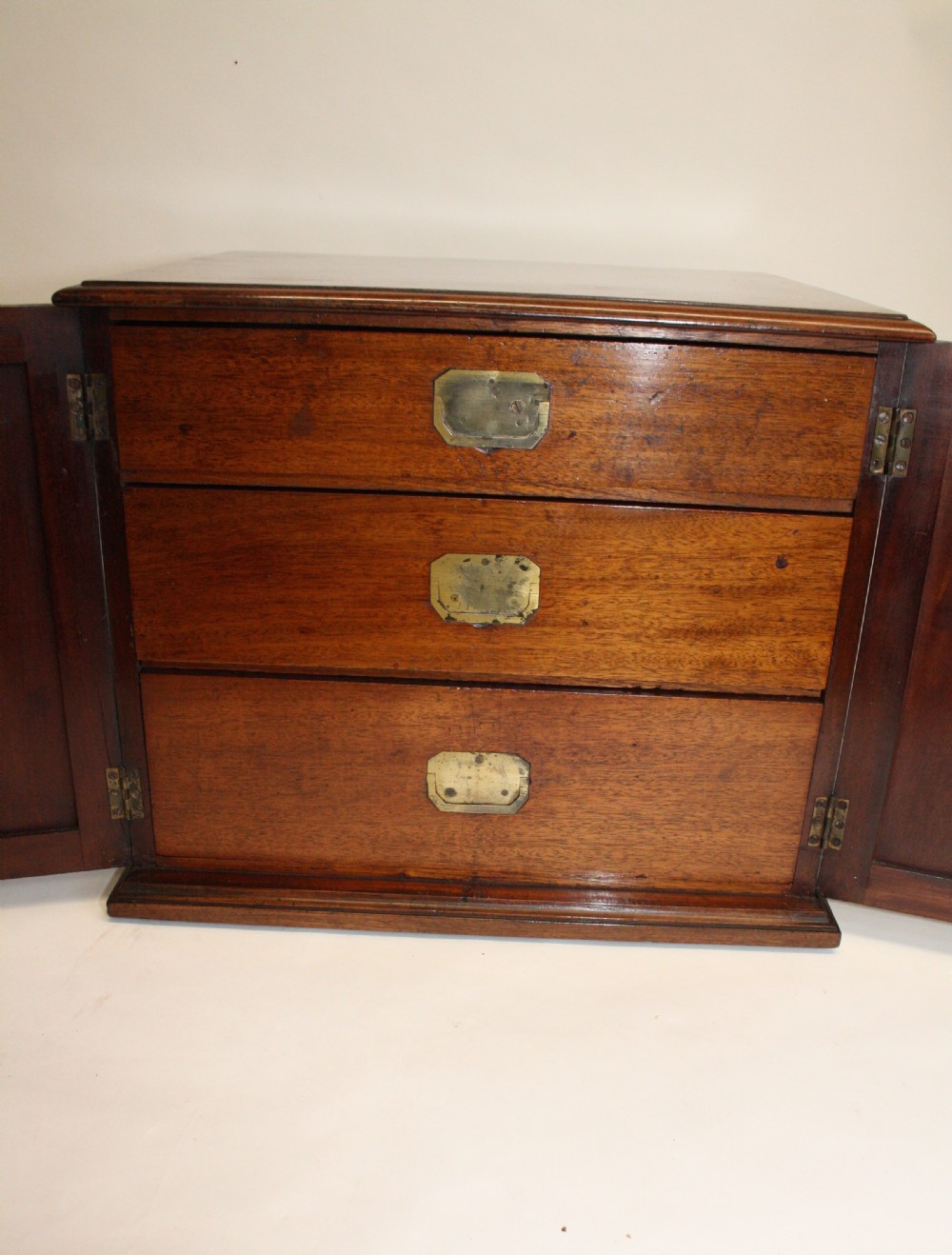 Super Quality Box Cabinet View V
