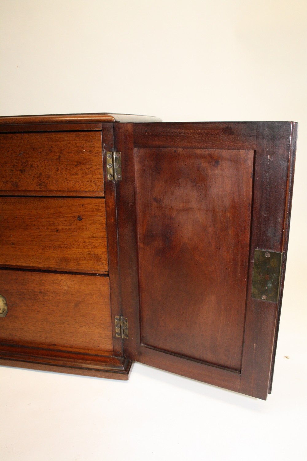 Super Quality Box Cabinet View VII