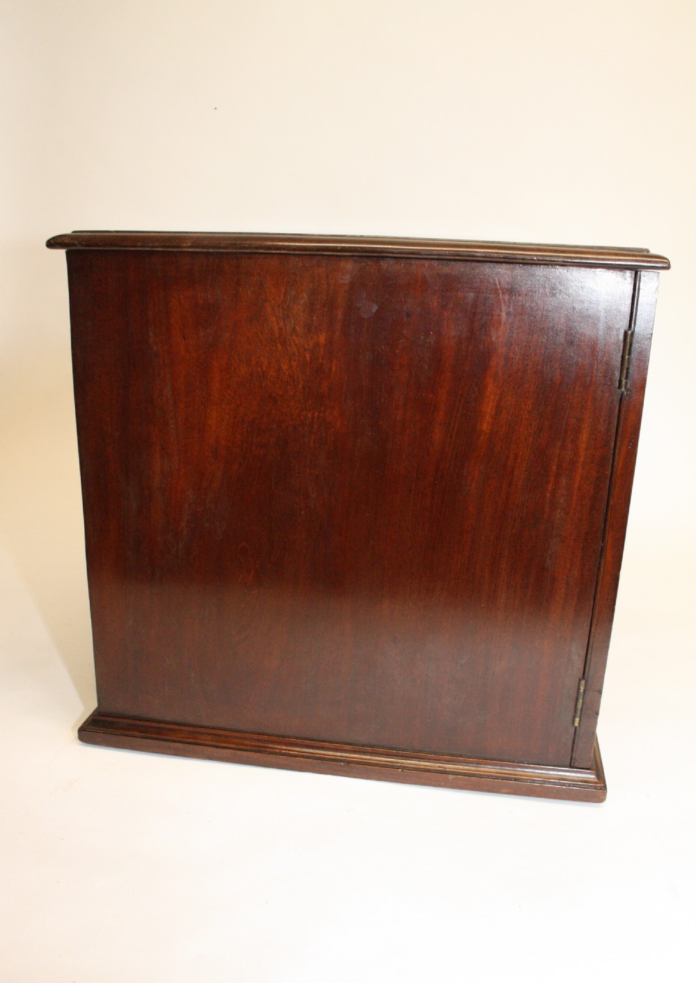 Super Quality Box Cabinet View IX