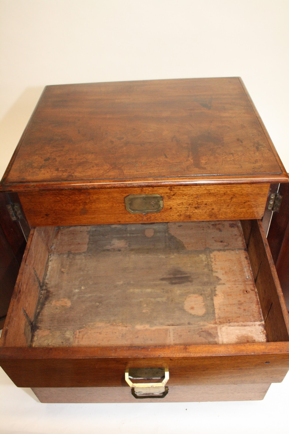 Super Quality Box Cabinet View XII
