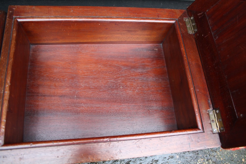 Mahogany Adjustable Duet Stool View III