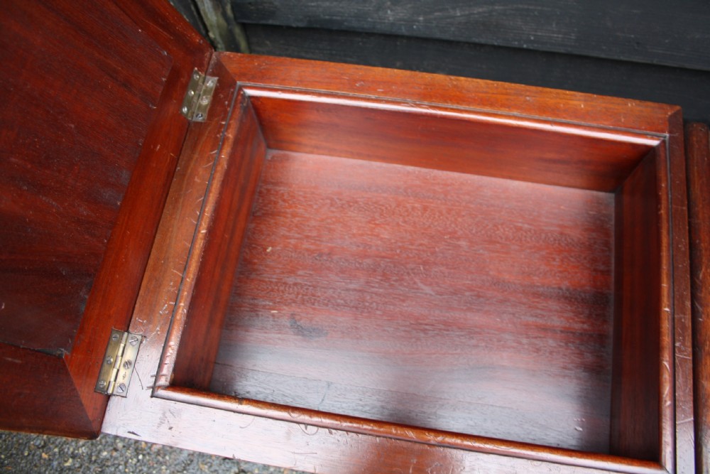 Mahogany Adjustable Duet Stool View IV