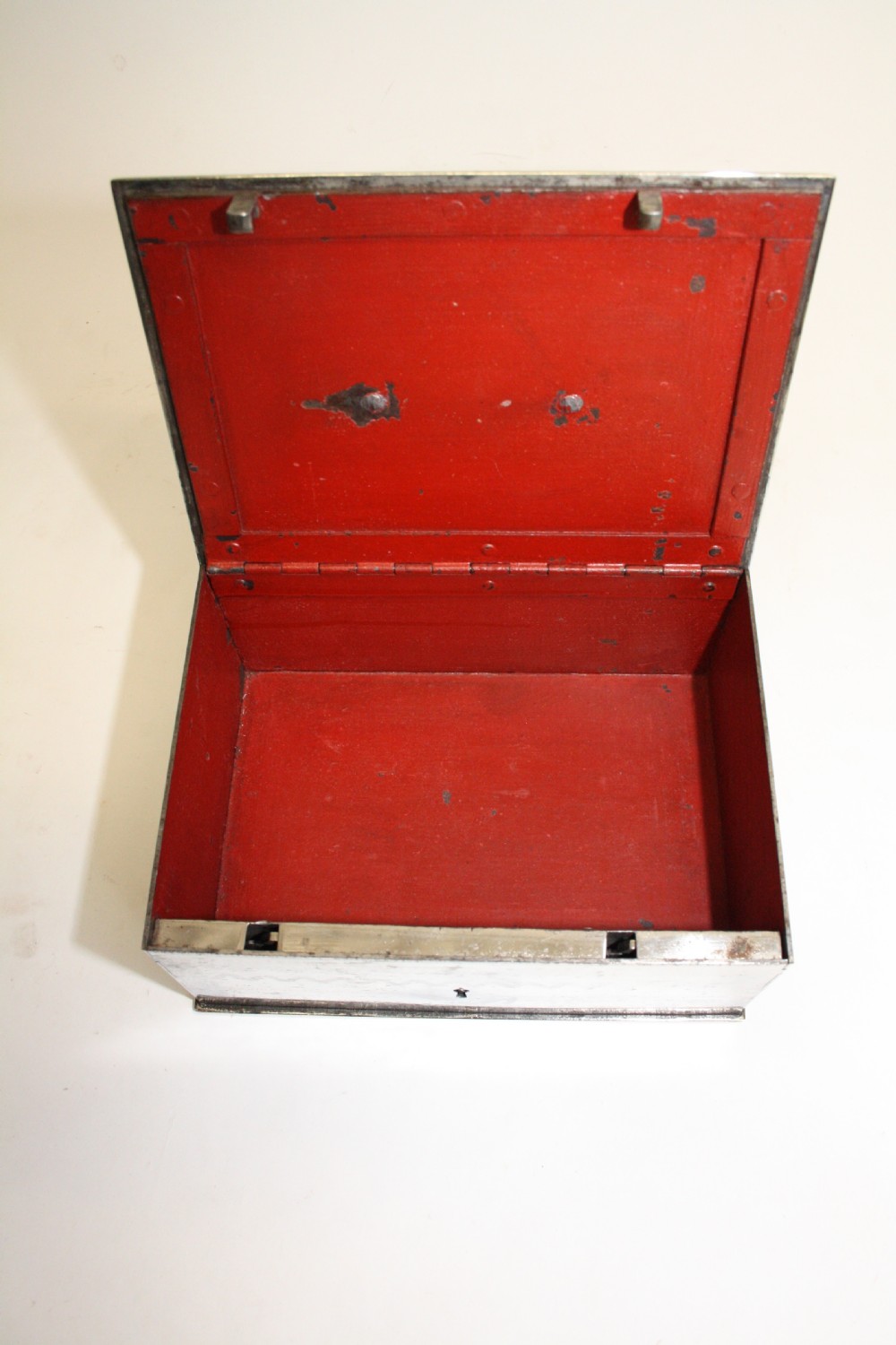 Early 20th century chromes trong box View VI