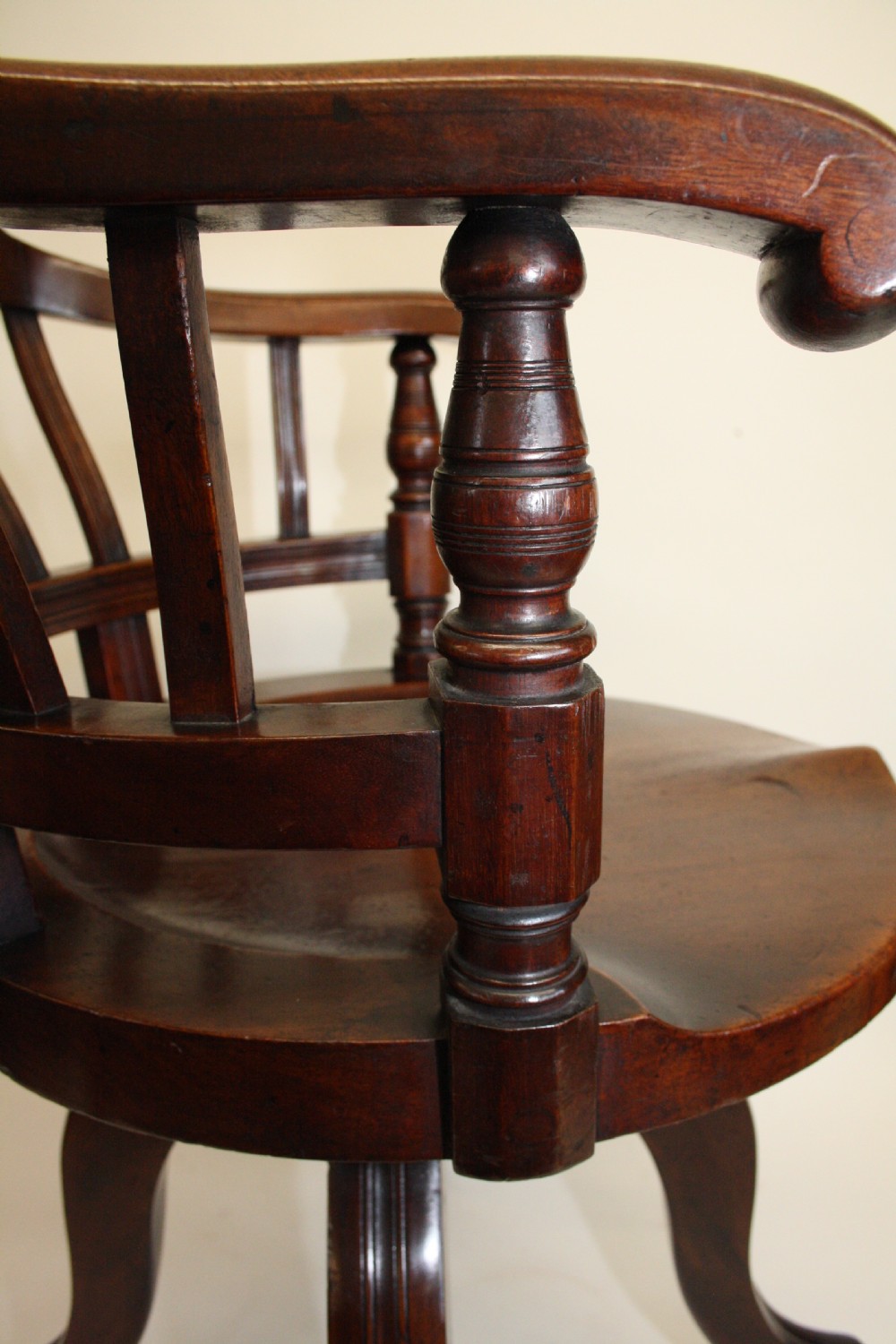 Late 19th century Desk chair View X