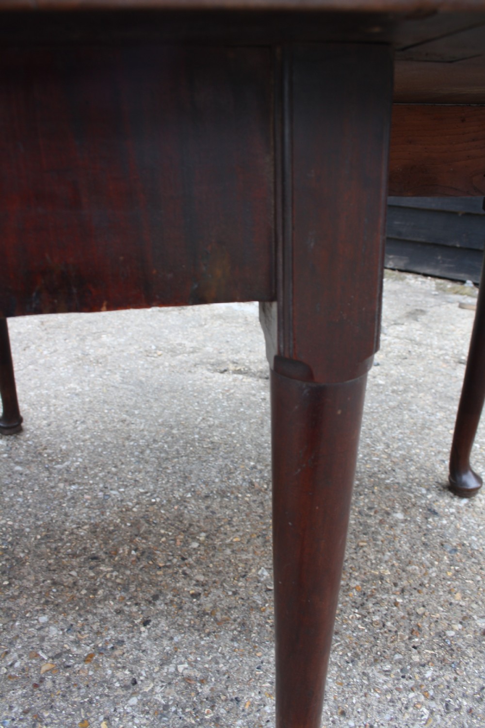 George II mahogany dropleaf table View IX