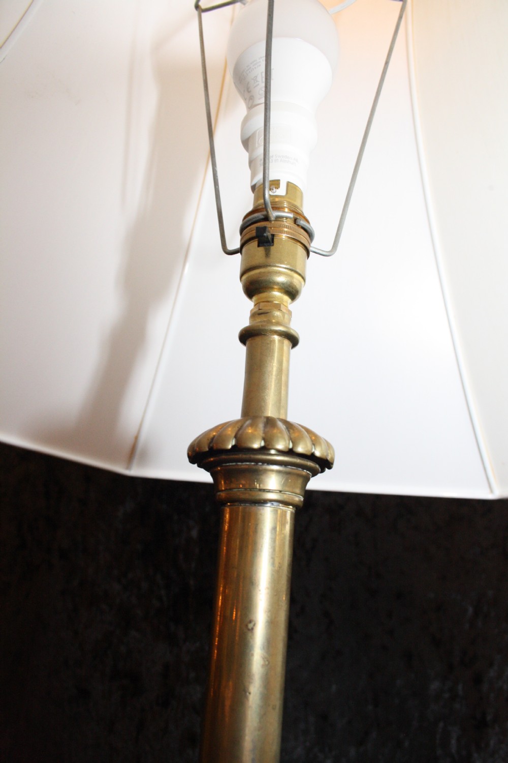 C1890 standard lamp in brass and copper View VI