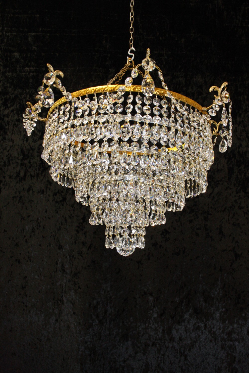 Pair of early 20th century cut glass chandeliers View VIII