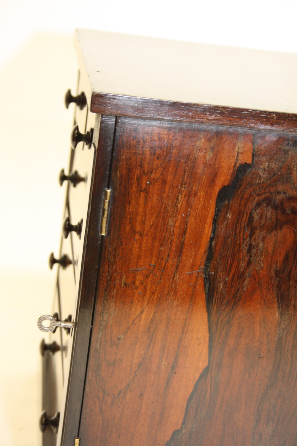 Desktop Rosewood Wellington chest C1830 View V