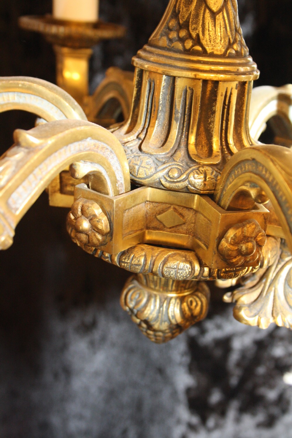 Chandelier in brass with five arms View IV