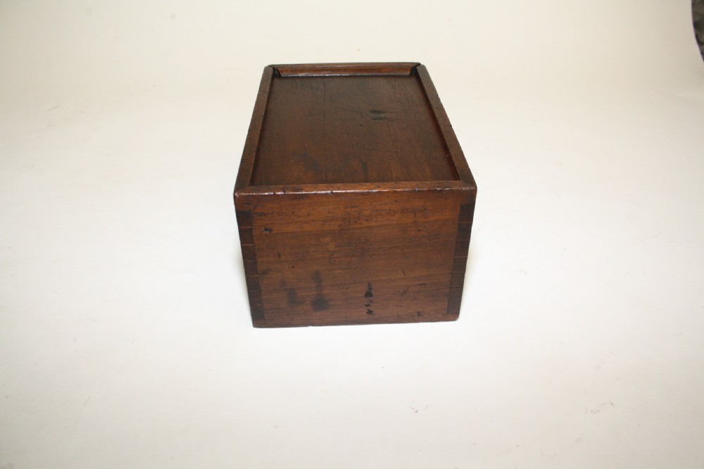 19th century box with sliding lid View XI