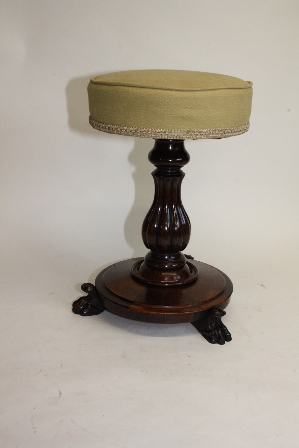 William IV adjustable music-Piano stall