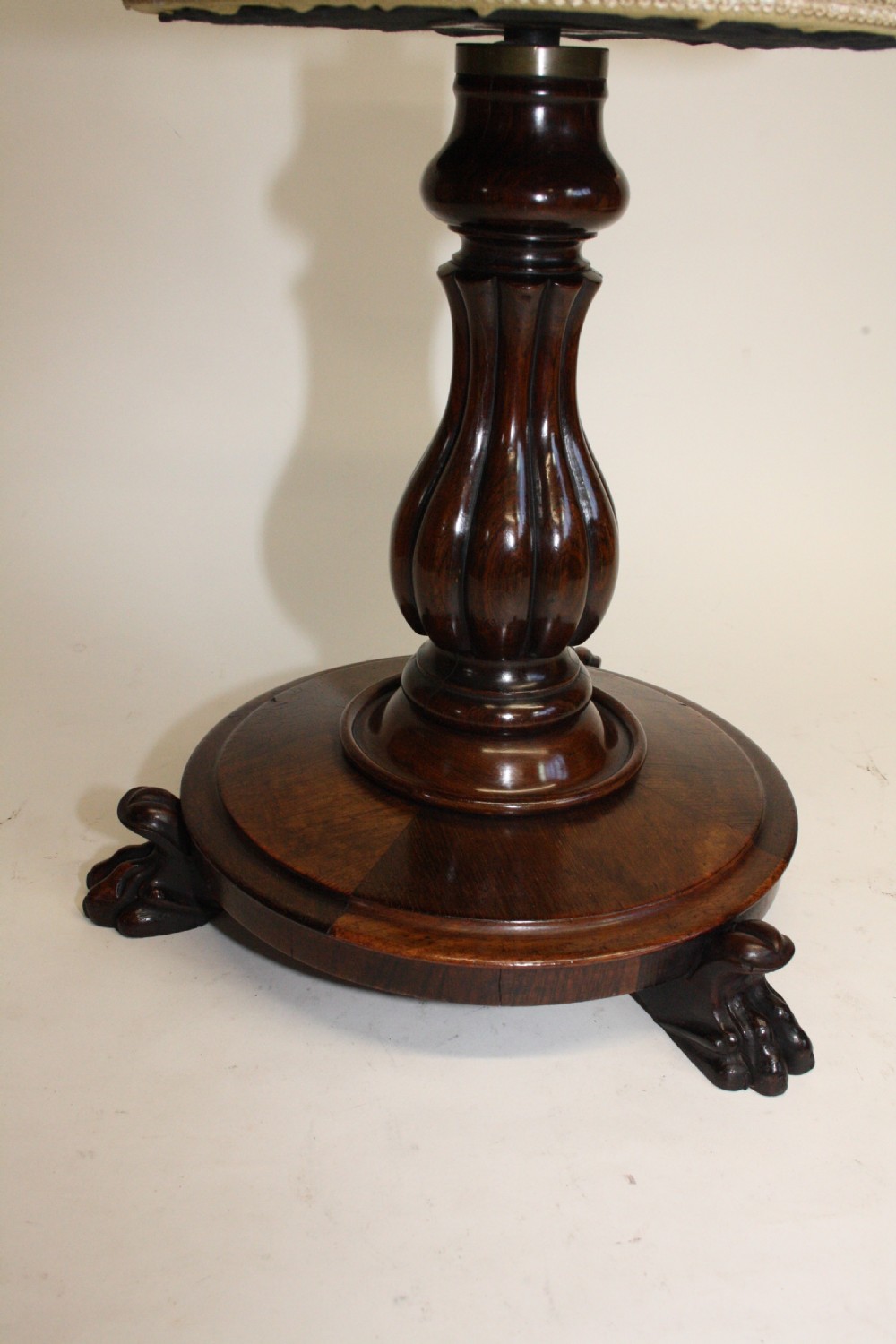 William IV adjustable music-Piano stall View III