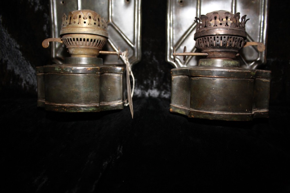 Pair of brass wall lights with green pattern nation View VIII