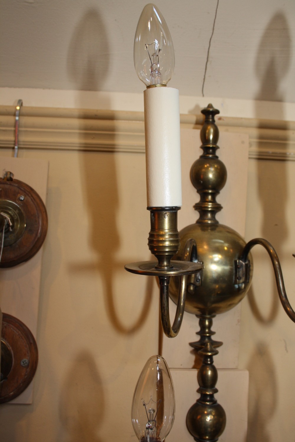 Late 19th century Pair of Dutch wall lights View V