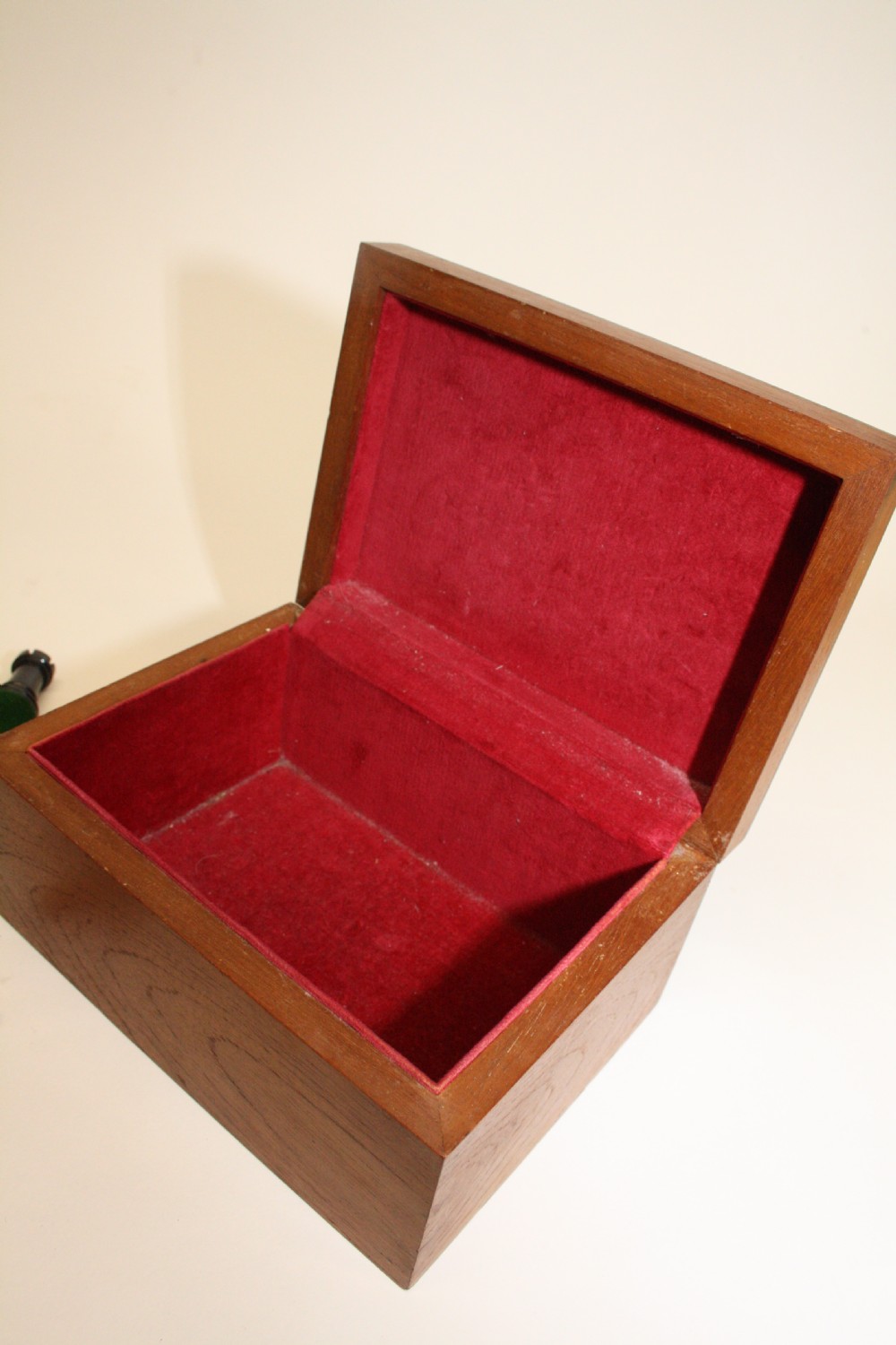 Early 20th century chess set View XI