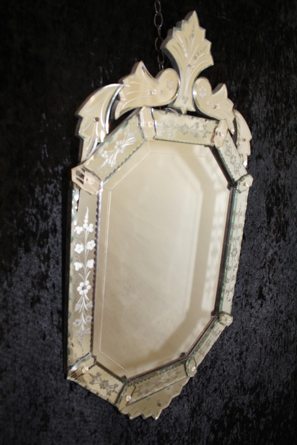Venetian portrait mirror