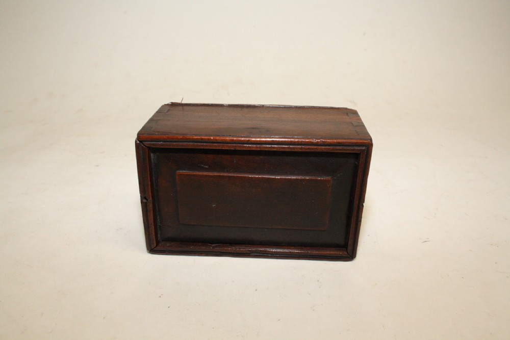 Early 19th century Chest piece box View II