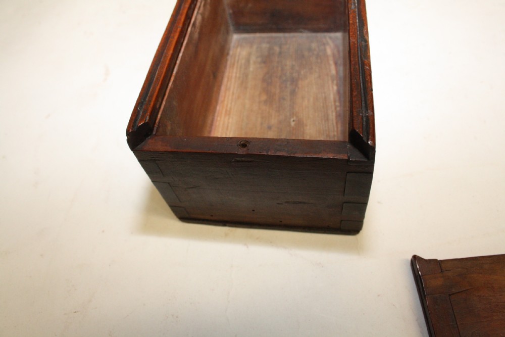 Early 19th century Chest piece box View XI