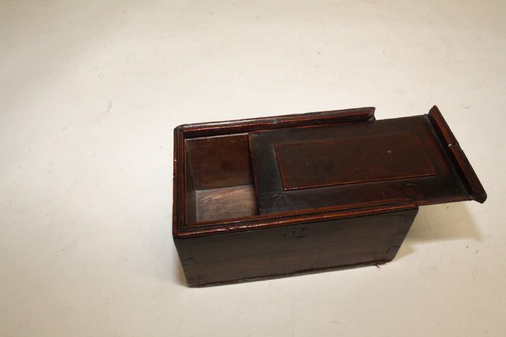 Early 19th century Chest piece box View XII