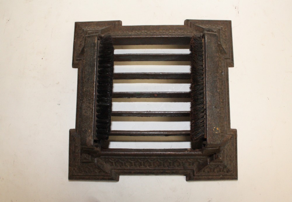 Late 19th-century boot scraper
