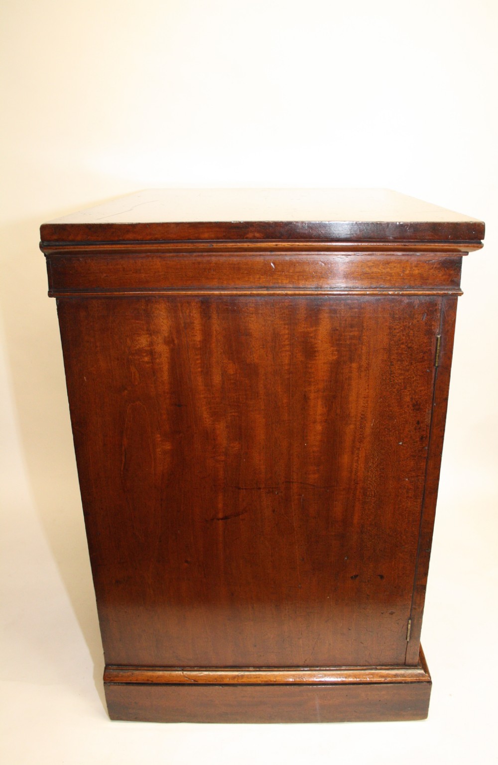 Circa 1800 mahogany cabinet. View VII