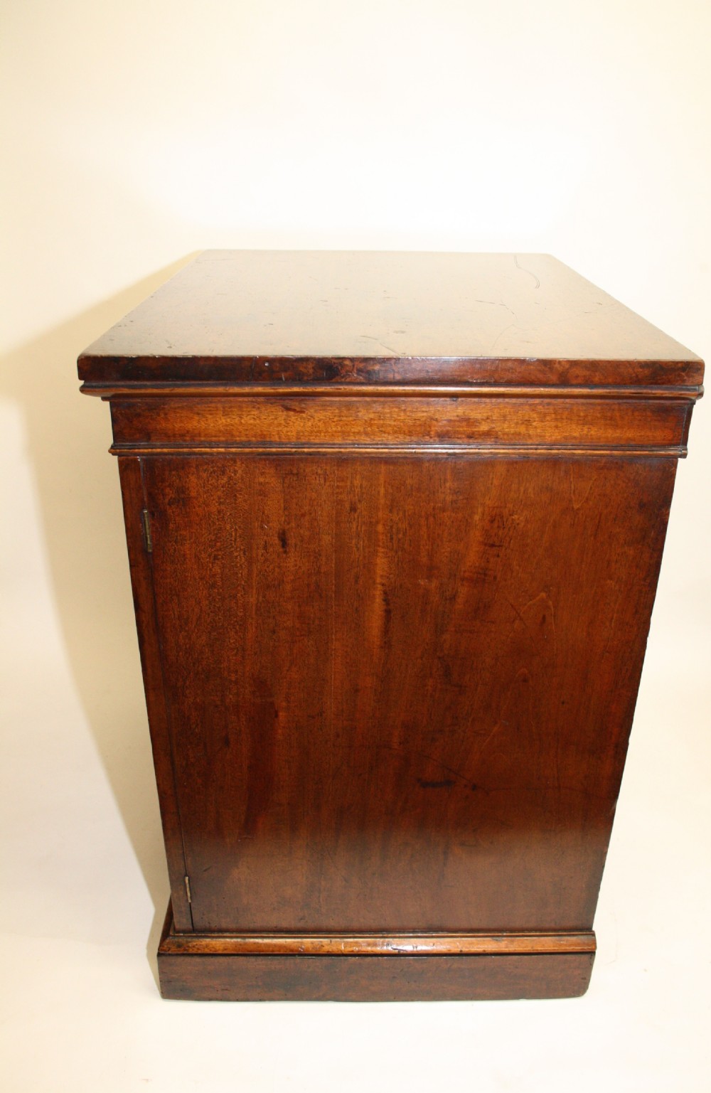 Circa 1800 mahogany cabinet. View VIII