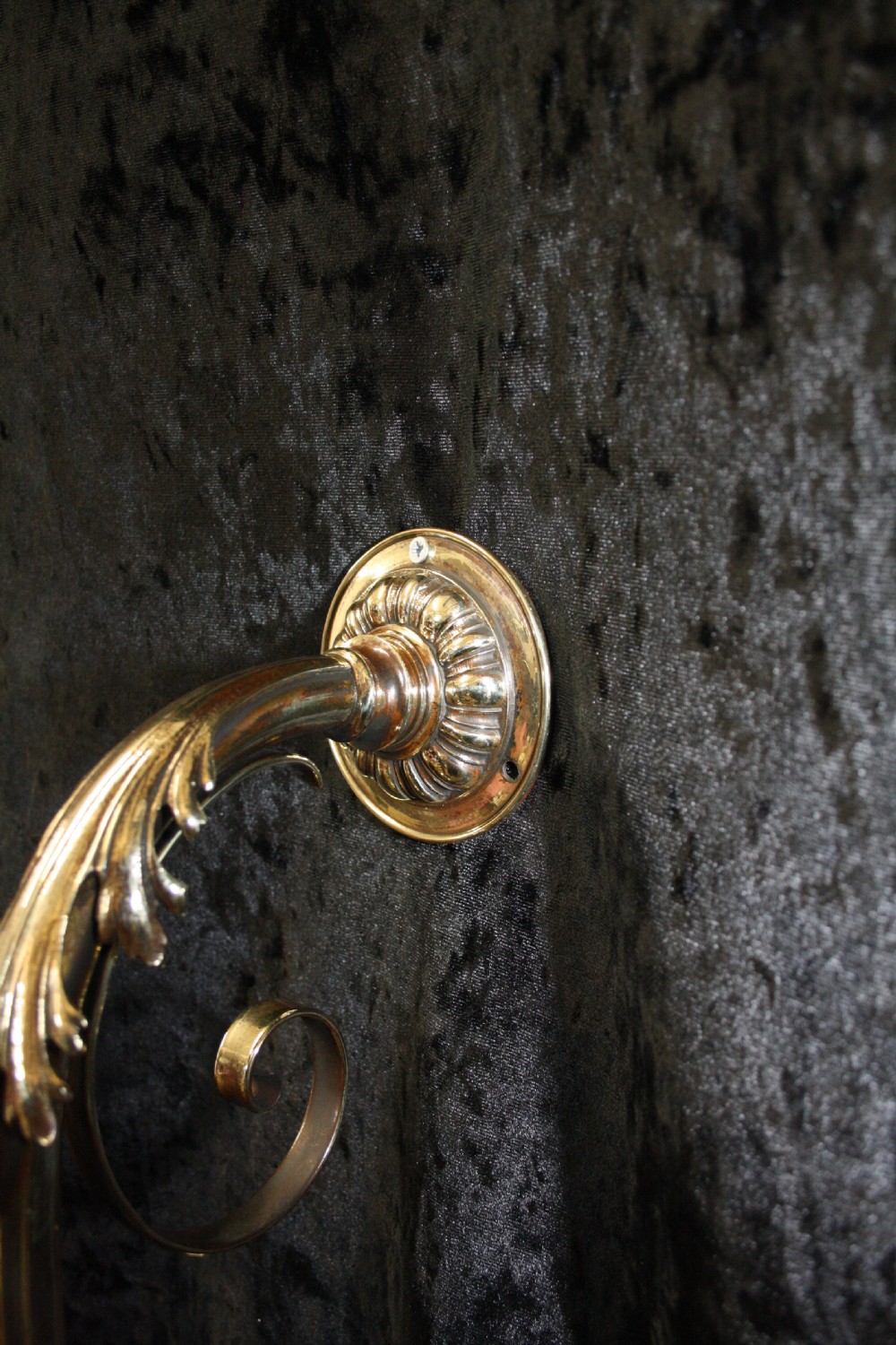 Single brass wall light View II