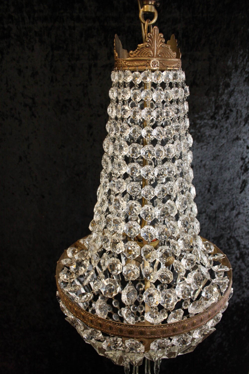 Early 20th century cut glass Bag chandelier  View VI