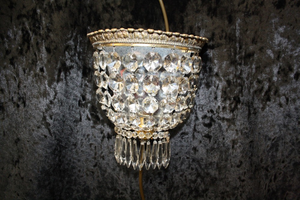 Early 20th century Pair of bag wall lights View II