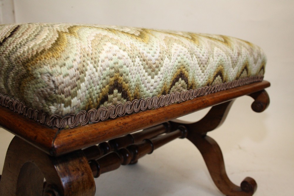 William IV stool in Rose wood View VII