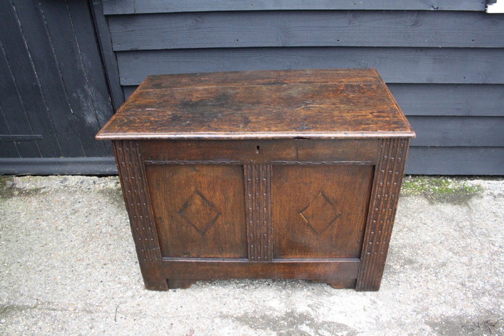 17th century oak Coffer 34