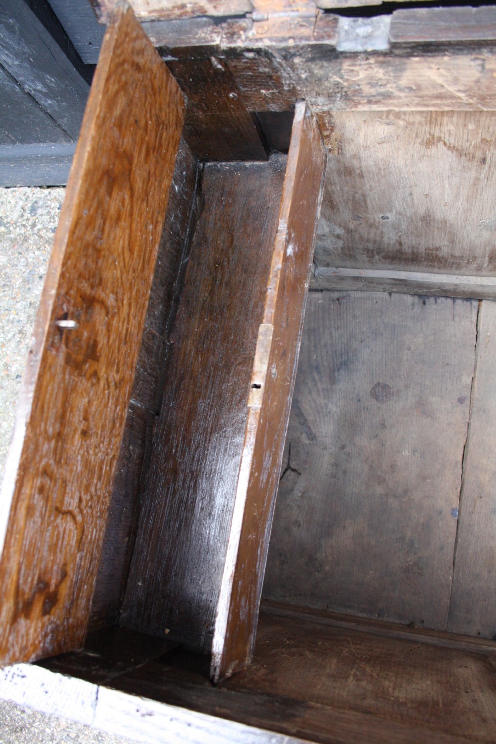 17th century oak Coffer 34