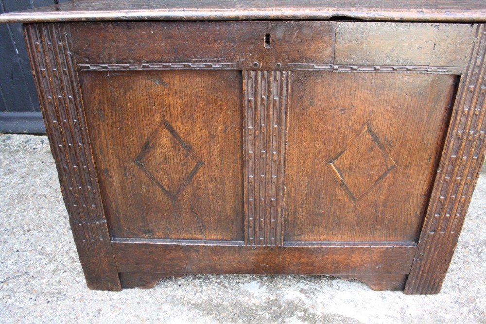 17th century oak Coffer 34