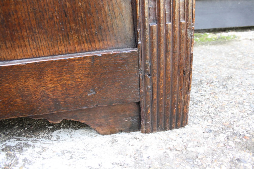 17th century oak Coffer 34