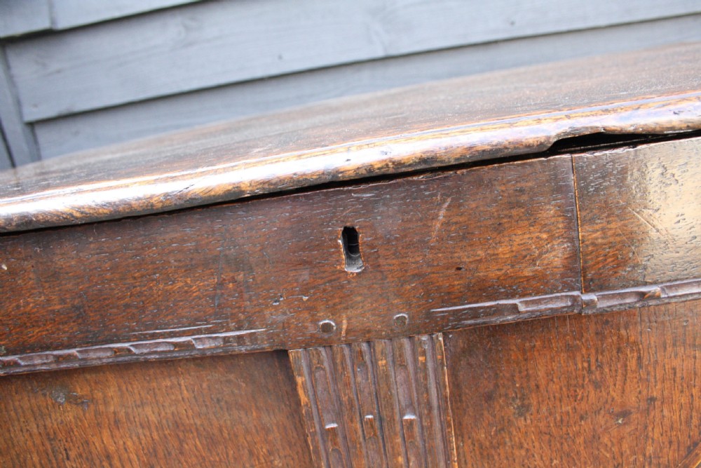 17th century oak Coffer 34